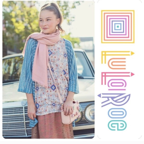 LuLaRoe Sweaters - LLR Plus Size Blue White Speckled Lindsay Kimono